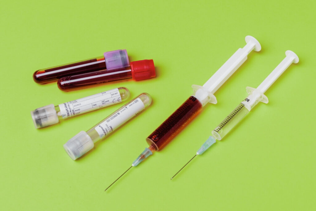 Badania mikrobiologiczne zwierząt - pobrane próbki do badań